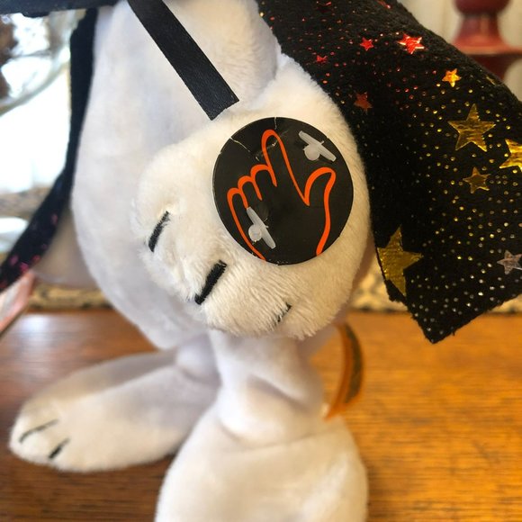 Peanuts DanDee Collectible Hocus Pocus Snoopy w/tags 2022 Walks & Sings - Picture 3 of 7